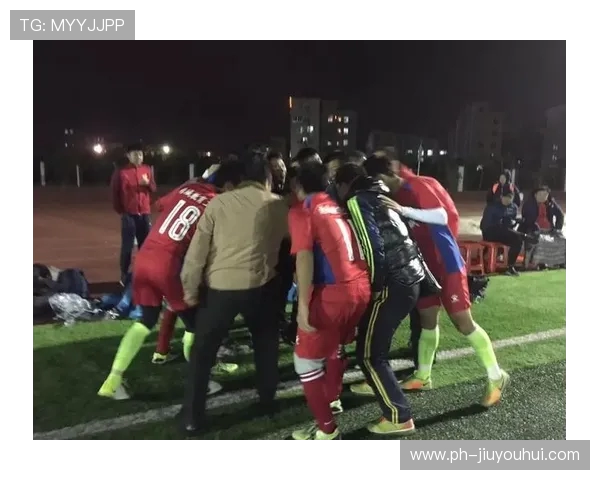 吉利光明杯足球赛事精彩落幕 各队竞技激烈球迷热情高涨 吉利光明杯足球赛事精彩落幕 各队竞技激烈球迷热情高涨